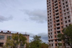 Գիտական ինստիտուտի օտարված տարածքում բնակելի նորակառույցներ են «աճում»