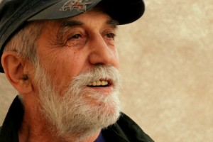 Բալկոնում Գուրգեն Խանջյանն է