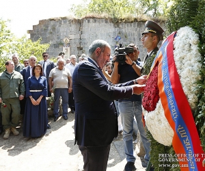 Премьер-министр вместе с супругой в Хндзореске принял участие в мероприятиях по случаю Дня Спарапета