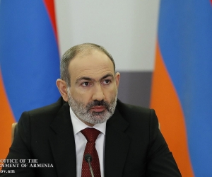 Премьер-министр поручил строжайше контролировать соблюдение установленных комендатурой правил и организацию массовых мероприятий