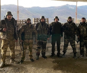 Араик Арутюнян посетил защищающие Степанакерт боевые позиции